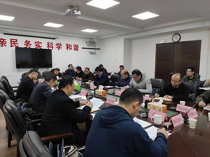 618179903.jpg 618179903.jpg